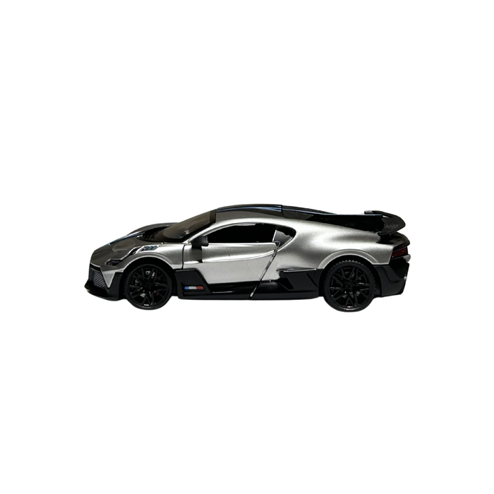 Bugatti Divo Silver Diecast Car Model with Display Case – 1:32 Scale Official Licensed Collectible