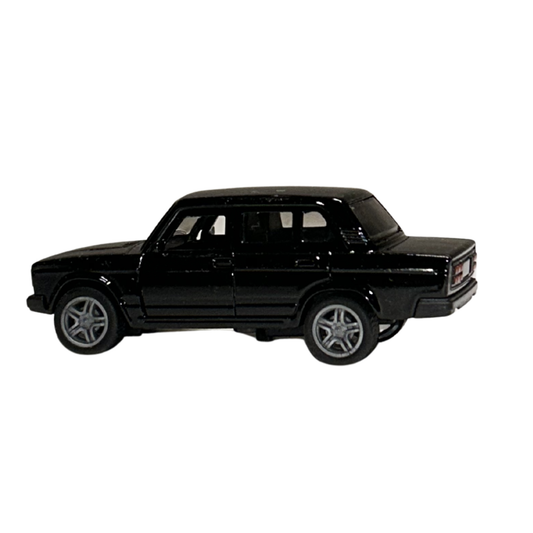 Die-Cast Luxury SUV Toy Car Model 1:32 Scale Metal Collectible Vehicle for Kids and Collectors