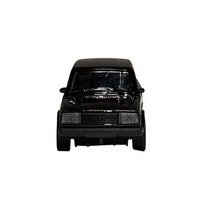 Die-Cast Luxury SUV Toy Car Model 1:32 Scale Metal Collectible Vehicle for Kids and Collectors