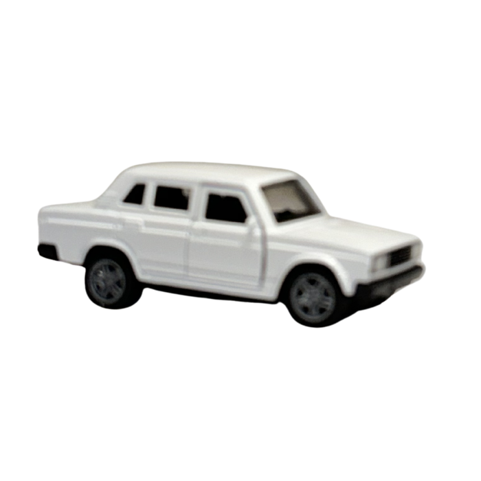 Classic Sedan Die-Cast Car Model 1:32 Scale – White Collectible Vintage Car Toy