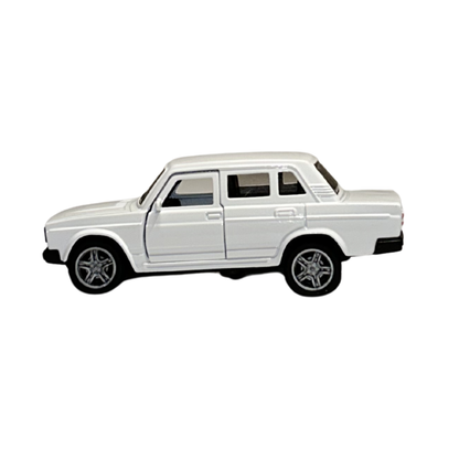 Classic Sedan Die-Cast Car Model 1:32 Scale – White Collectible Vintage Car Toy