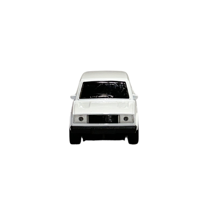 Classic Sedan Die-Cast Car Model 1:32 Scale – White Collectible Vintage Car Toy