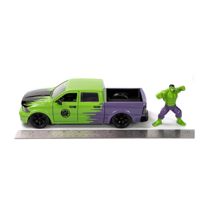Marvel Avengers Hulk & 2014 Ram 1500 1:24 Scale Die-Cast Vehicle with Figure by Jada