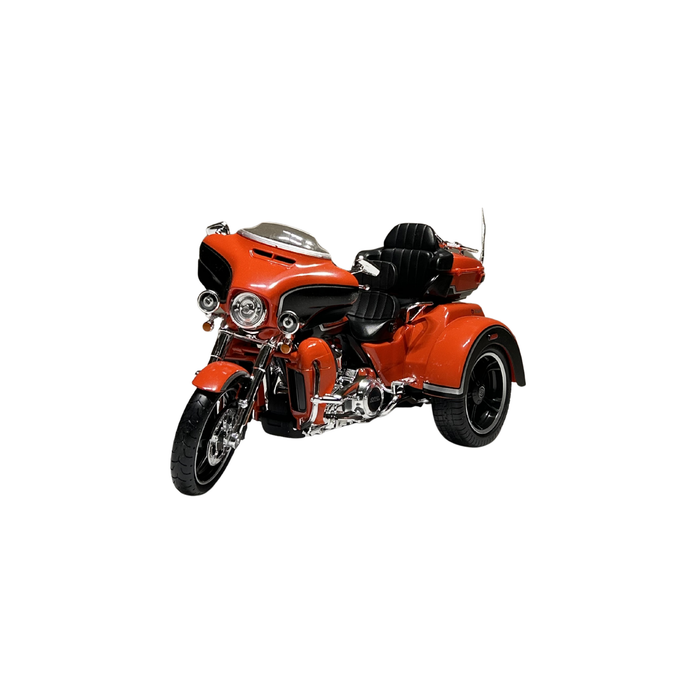 Maisto Harley-Davidson 2021 CVO Tri Glide Die-Cast Trike Motorcycle Model (1:12 Scale, 3+ Years)