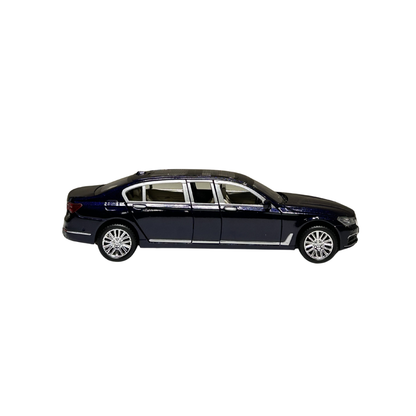 Black Luxury Sedan Die-Cast Metal Model Car with Opening Doors – 1:24 Scale