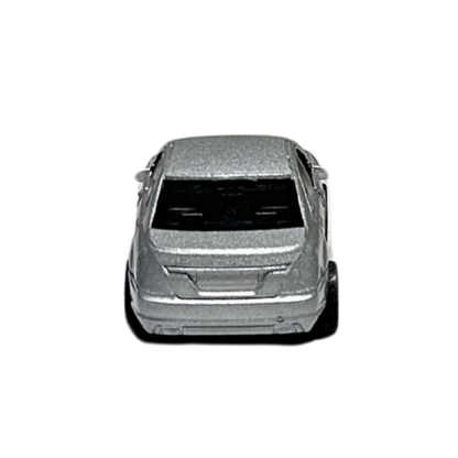 Silver Luxury Sedan Die-Cast Alloy Vehicle Model Car with Opening Doors | 1:32 Scale